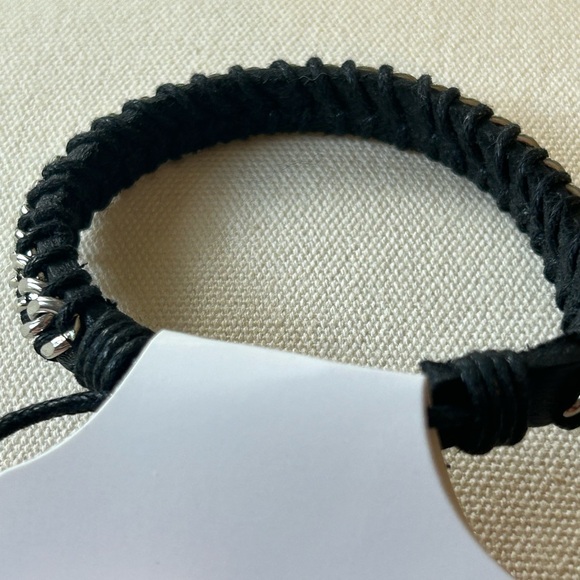 Leather and chain woven together, adjustable bracelet, black, and silver - Picture 2 of 5